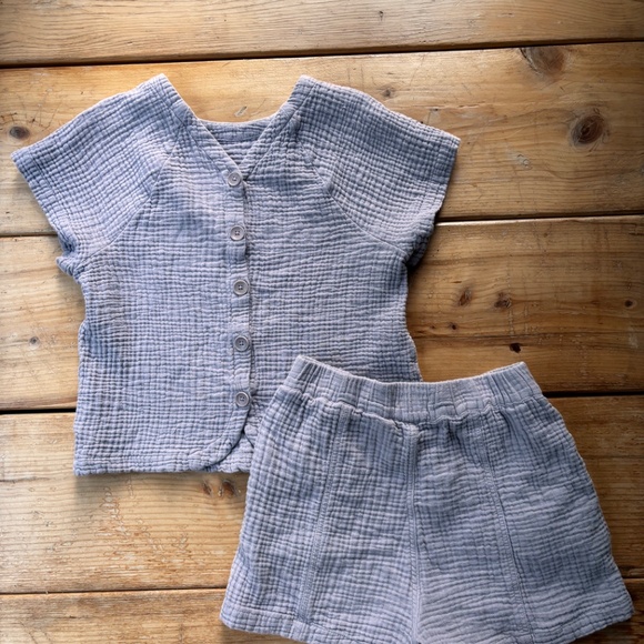 Lightspun Renwood Button-Back Top And Bottom - Picture 2 of 5